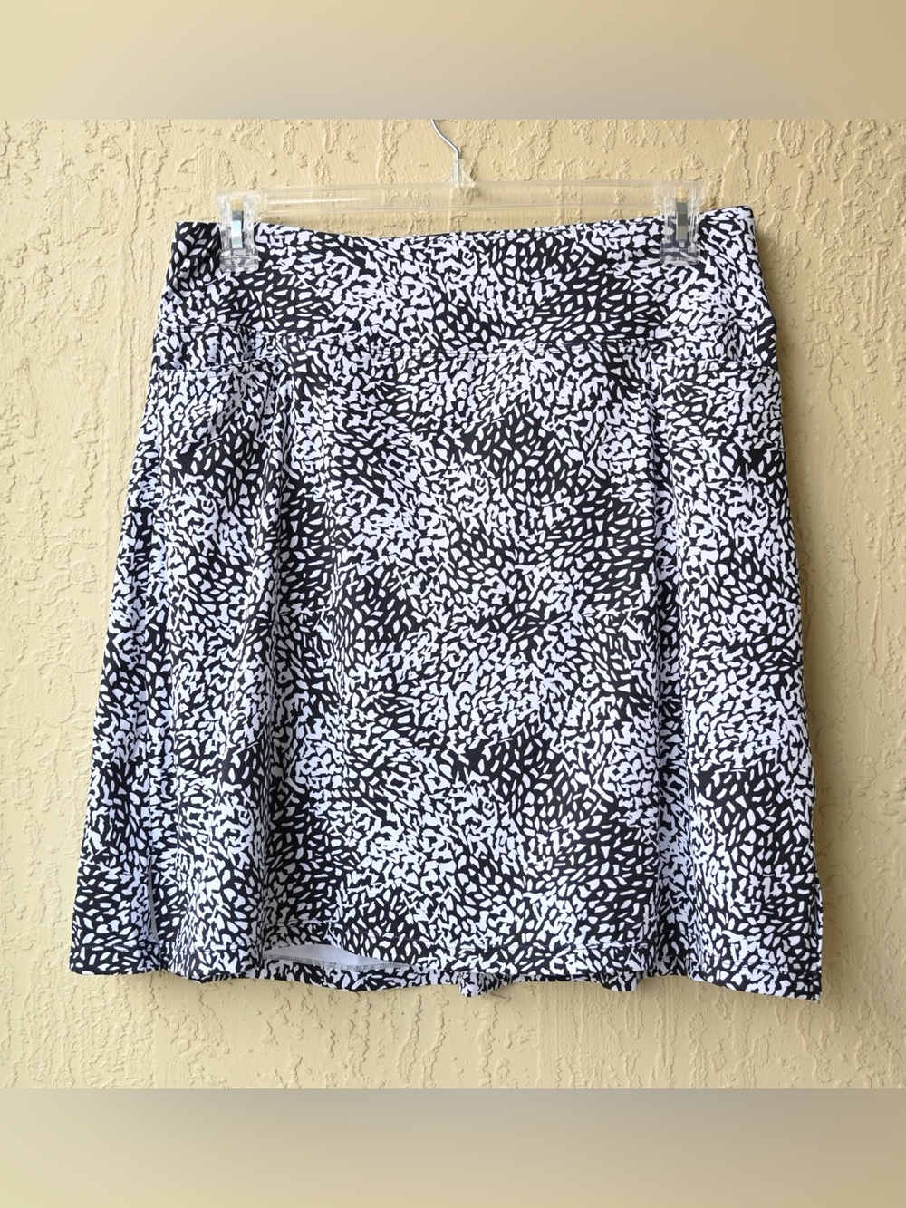 Beroy Black and White Foliage Coverup Swim Skort